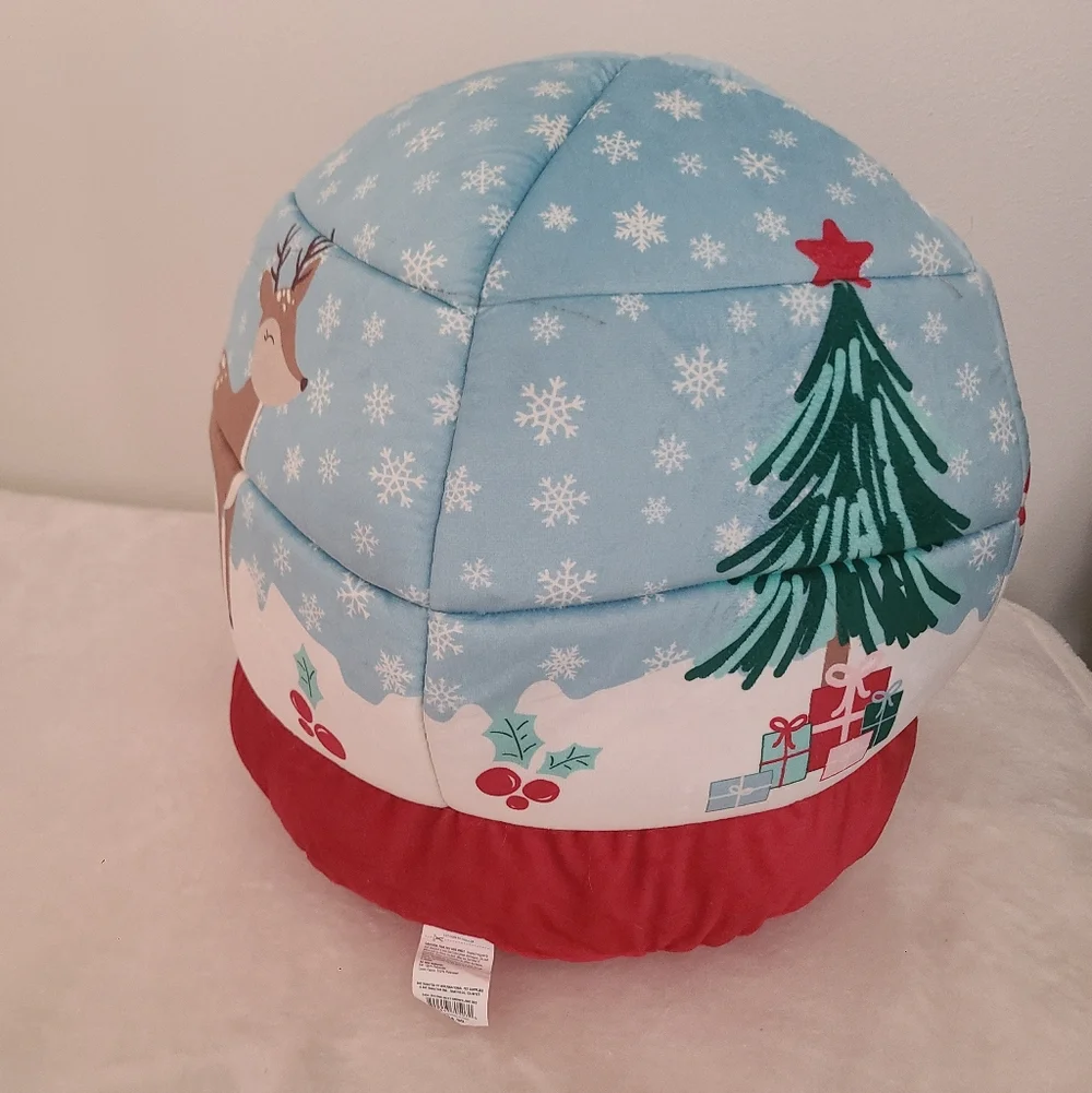 Holiday Snowglobe Small Pet Bed